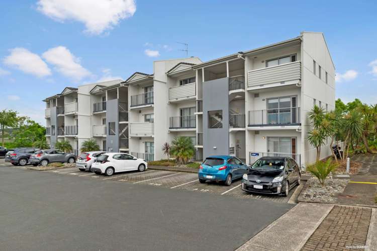 B1/60 Masons Road Oteha_6