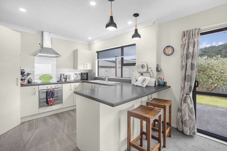 15 Sun Valley Grove Wainuiomata_2