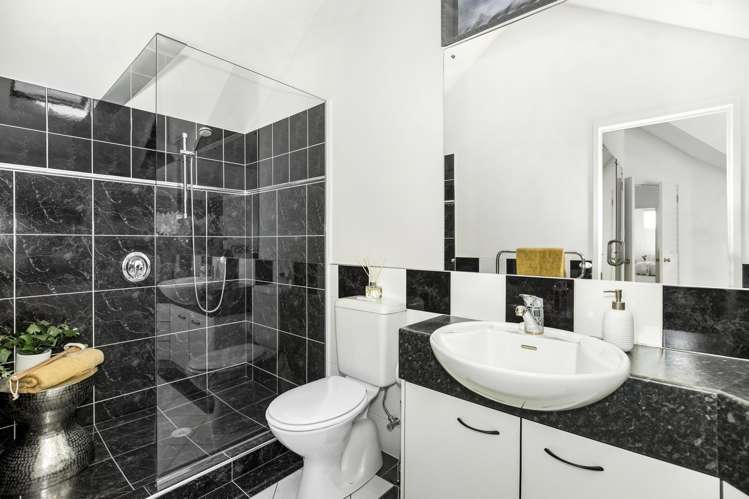 82 Glenross Drive Wattle Downs_9