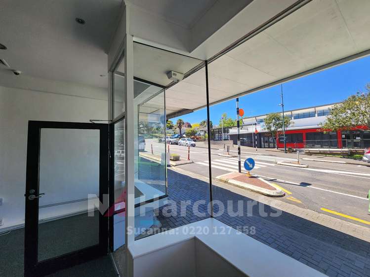 58 Commercial Road Helensville_10