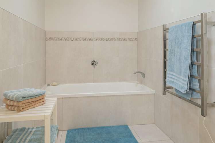 12 Kowhai Street Glenholme_17