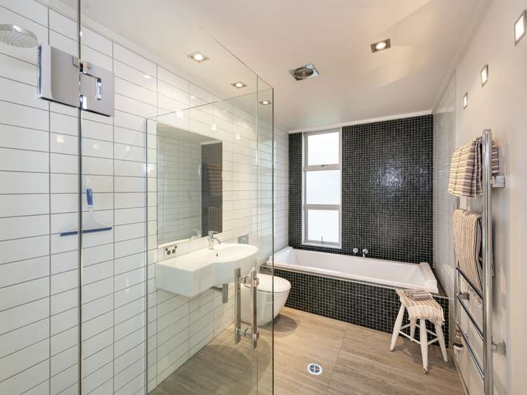 10 Bridgewater Terrace Albert Town_13