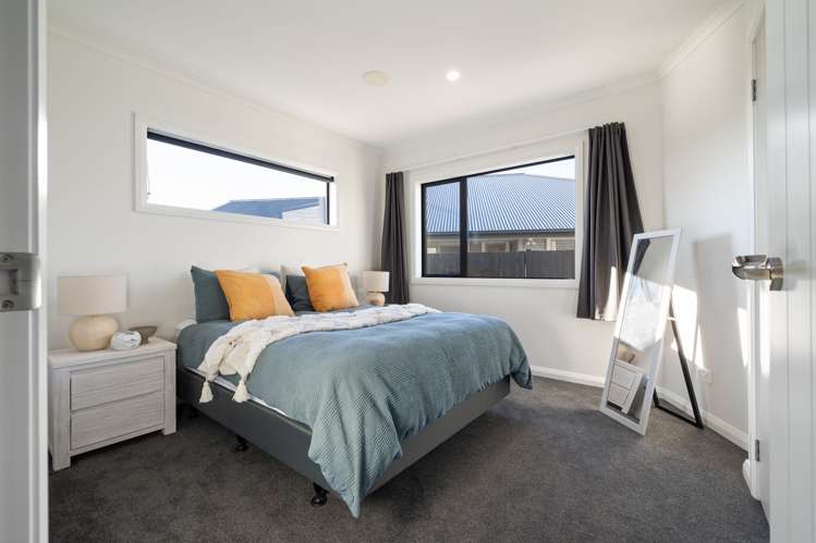 48 Sardinia Grove Fitzherbert_26