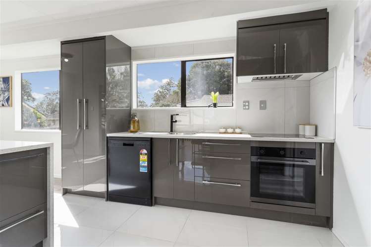 1/12 Frobisher Way Clendon Park_7