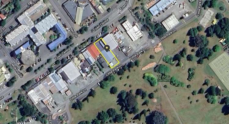 66 Town Centre Te Anau_12