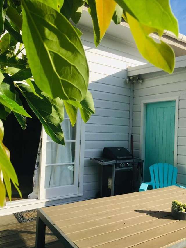 Charming 4BR Home with Outdoor Bath