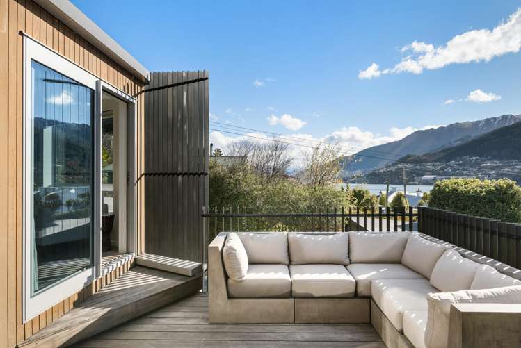 240 Peninsula Road Kelvin Heights_16