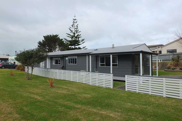 18 Chrystall Street Foxton Beach_21