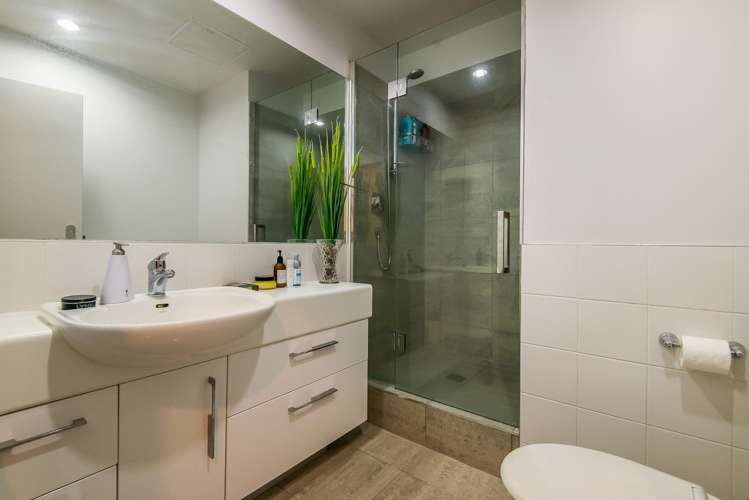 8a/205 Hobson Street Auckland Central_10