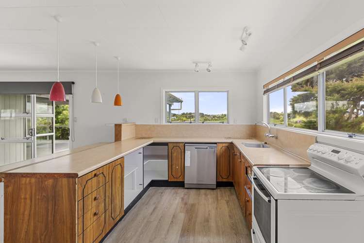 3 Lorenzen Bay Road Raglan_11
