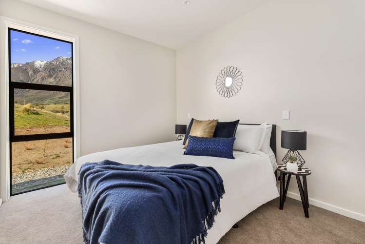 12 Falconer Rise Jacks Point_20