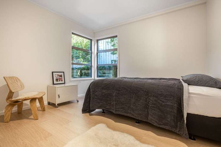 2/13 Waitemata Road Hauraki_13