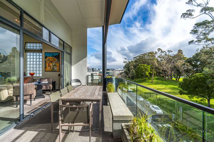 5b/19 George Street Newmarket_16