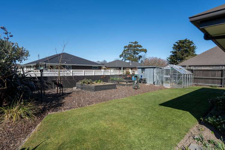 79 Heathridge Place Lincoln_17