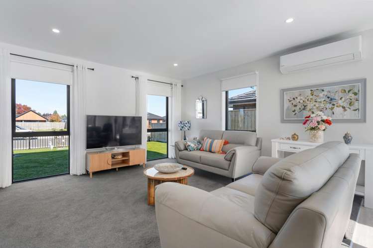 6 Georgina Beyer Way Carterton_2