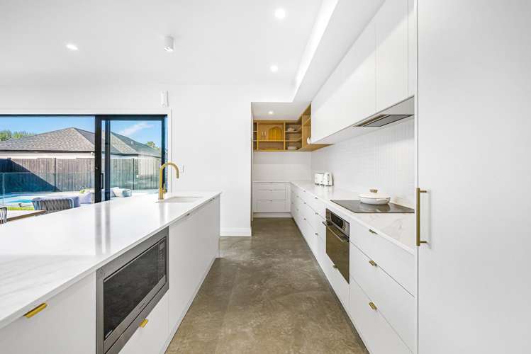 9 Matahae Crescent Milldale_3