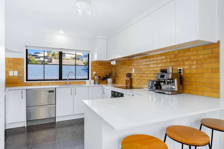 54b Polkinghorne Drive Manly_7