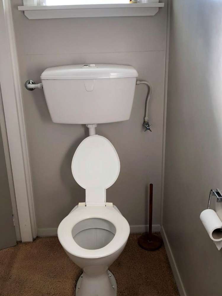 2/1 Newbourne Crescent Redwoodtown_12