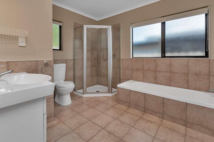 7 Endeavour Place One Tree Point_17