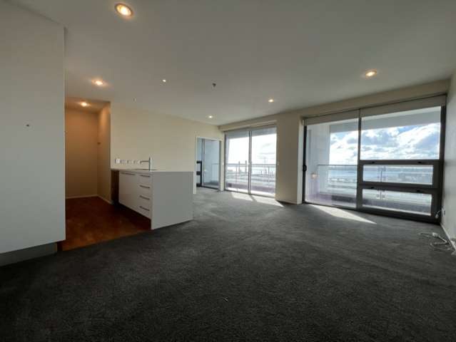 Scene  One/2 Beach Road 10015_3