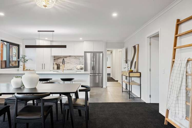 2 McCahon Lane_5
