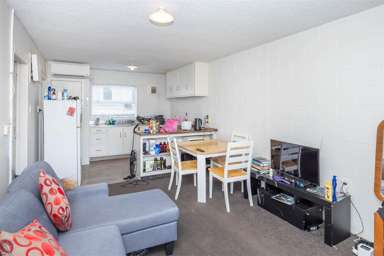 Units 1 - 10 at 11 Coates Street_1