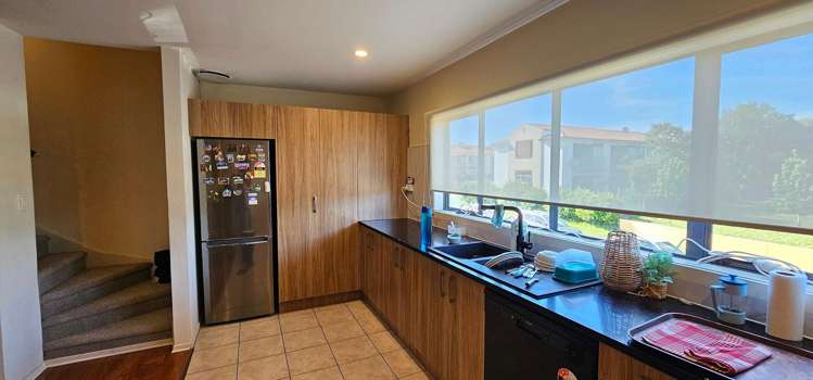 25/6 Ambrico Place New Lynn_4