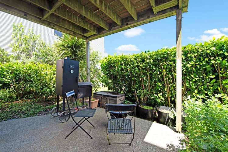 35 Saddleback Grove Karori_24