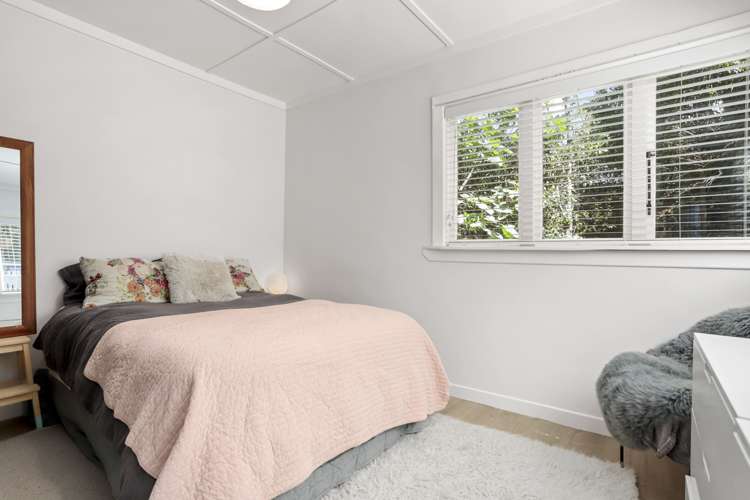 33 York Road Titirangi_11