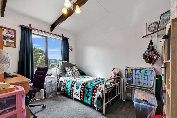 15 Henare Place Tihiotonga_12
