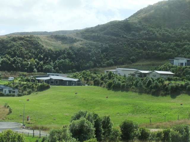 11 Puka Place Mahia_1