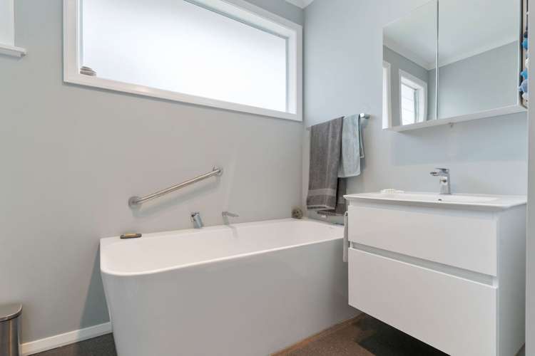 2 Hinau Place Lansdowne_2