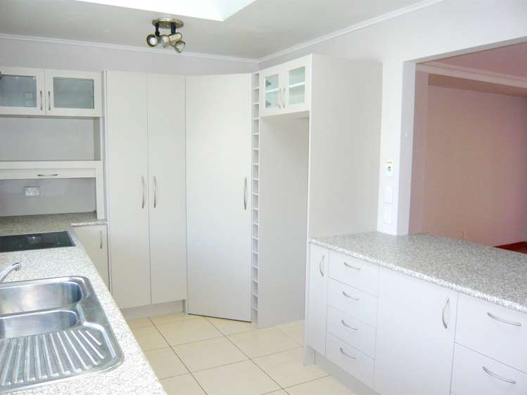 1/46 Gill Avenue Te Atatu Peninsula_5