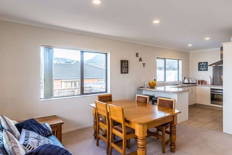 36 Percy Kinsman Crescent Riverstone Terraces_7