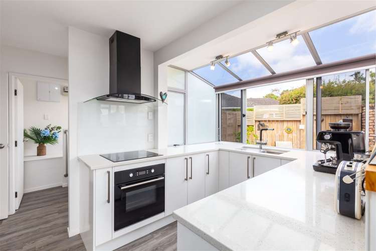 57 Fairmount Road Titirangi_8