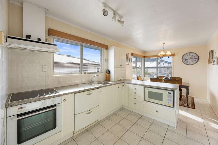 5 Nicola Place Mangere_12