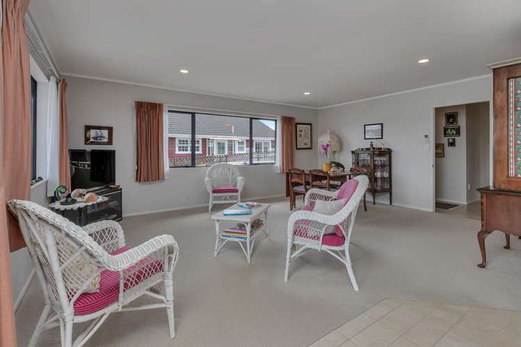 2/7 Pine Park Road Onerahi_12