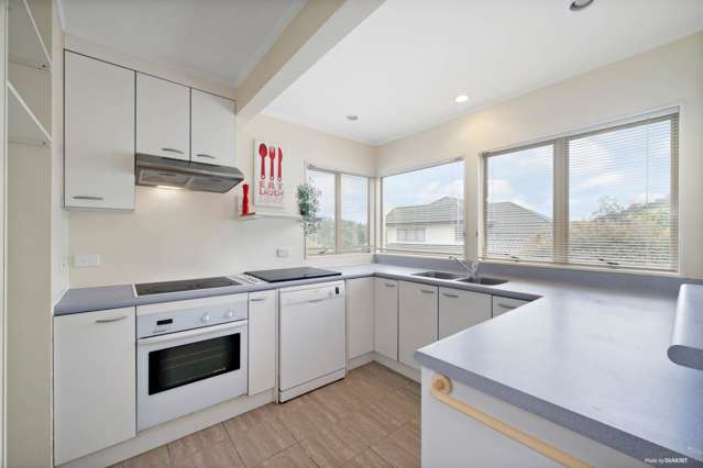 2/111 Seaview Road Glenfield_3