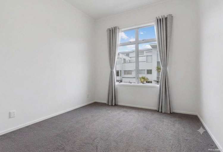 42/3 Wagener Place Mt Albert_4