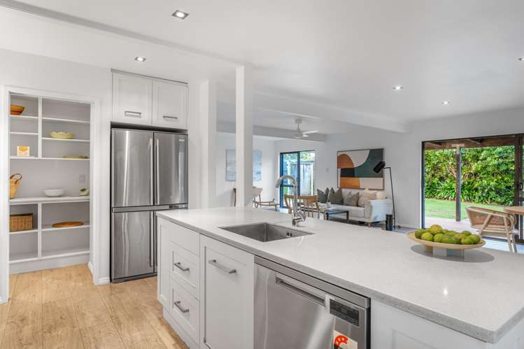 2 Rata Street Oneroa_4