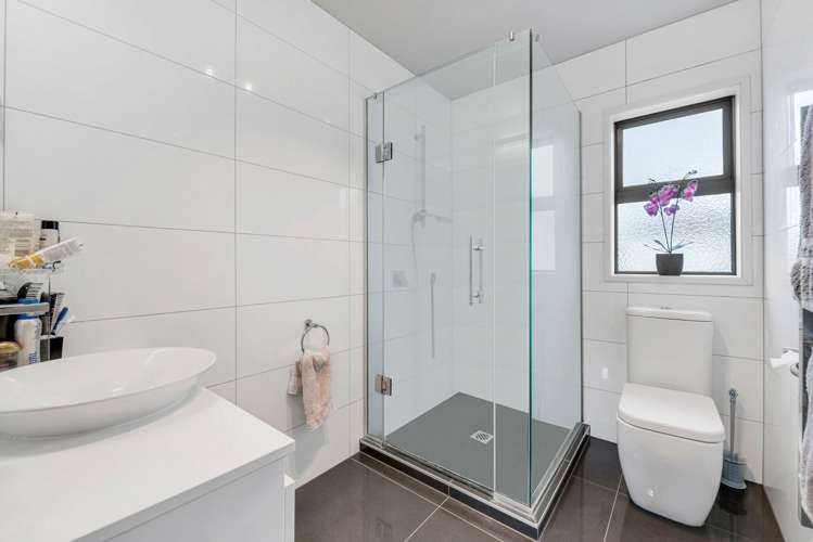 54 Springside Drive Flat Bush_17