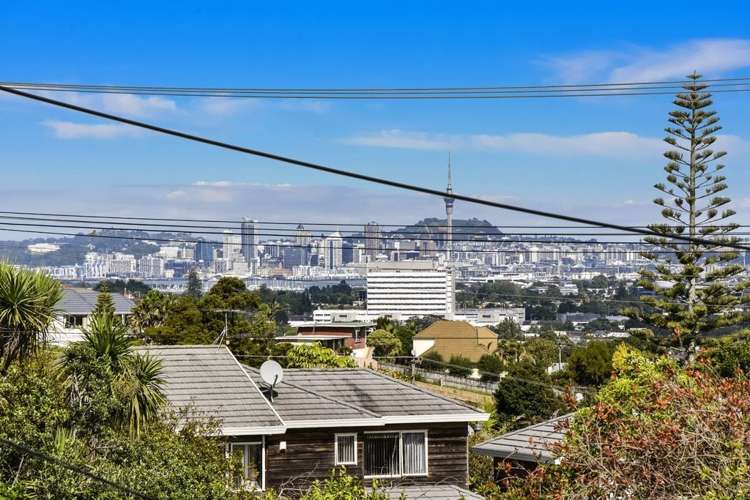 213 East Coast Road Castor Bay_4