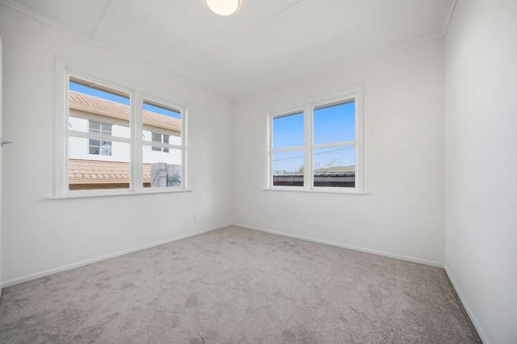 194 Chivalry Road Glenfield_6