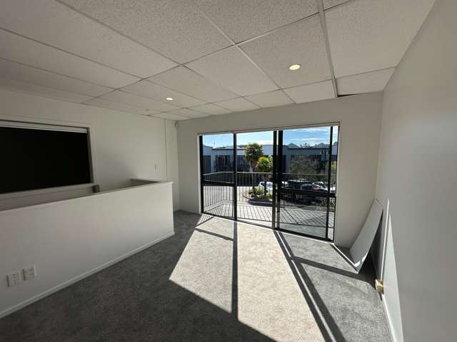 22/6 Airborne Road Albany_4