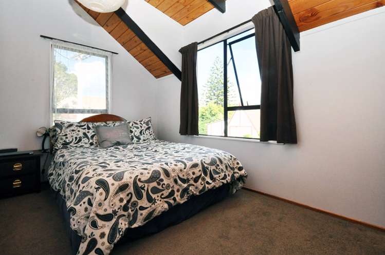 2/20 Verbena Road Birkdale_11