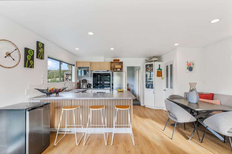 1/369 Whangaparaoa Road Stanmore Bay_16