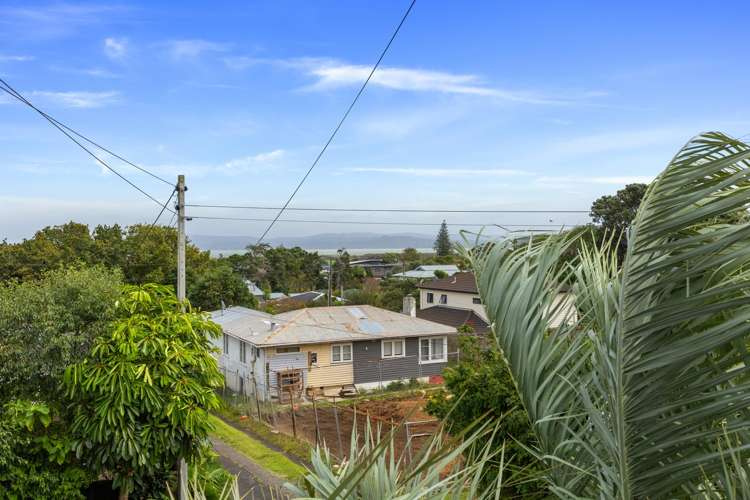 95 & 93 Wallace Road Mangere Bridge_16