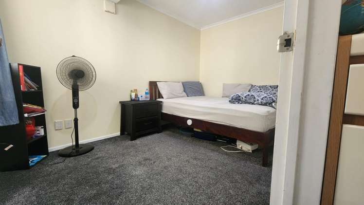 2/24 Commodore Drive Lynfield_3