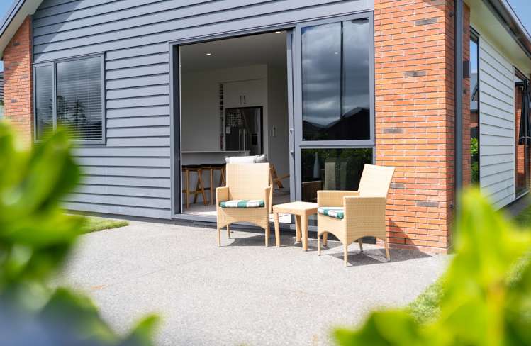 10 Garland Lane Leamington_14