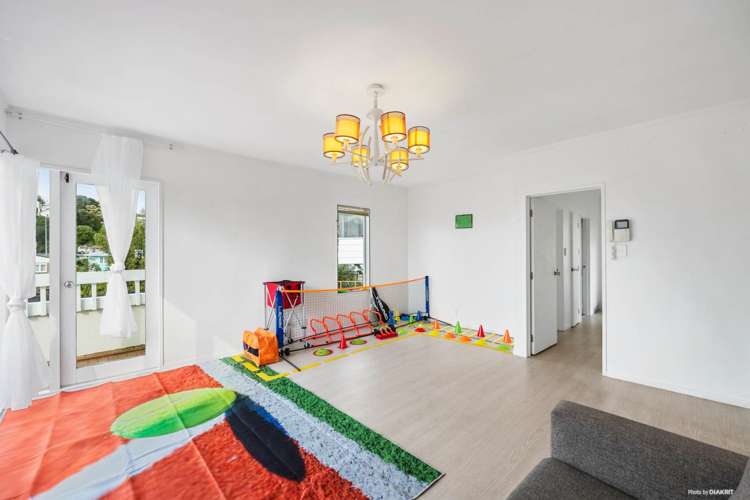 685 Beach Road Rothesay Bay_5